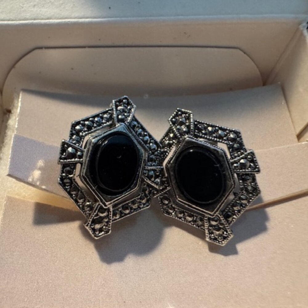 Avon Genuine Onyx Clip Earrings NIB 1990